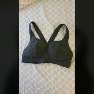 Underamour sports bra