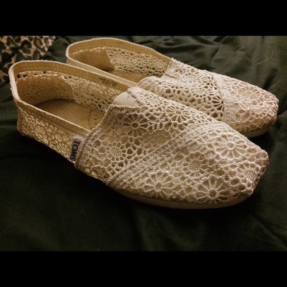 👟 TOMS , NEVER WORN 👟