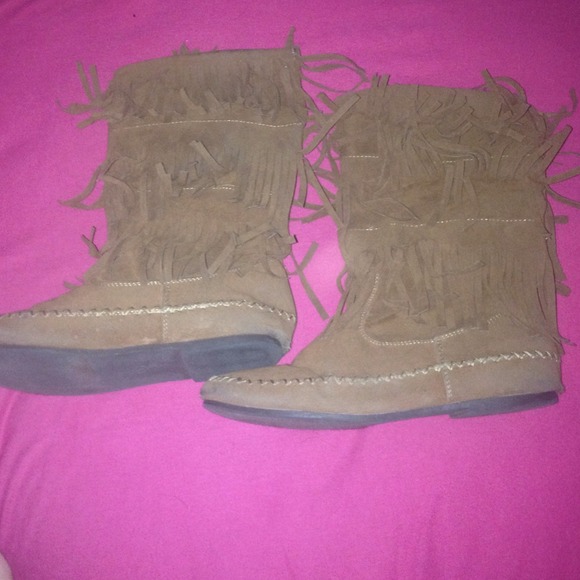 Cute Indian fringe boots