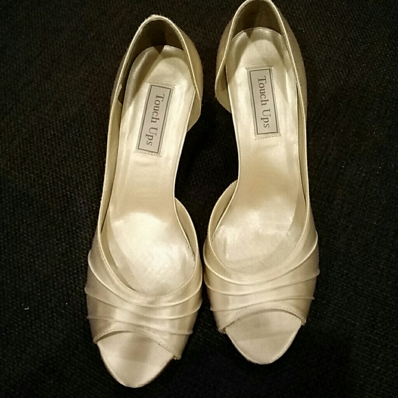 Off white 9 1/2 high heel