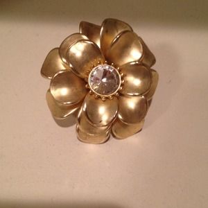Gold floral ring