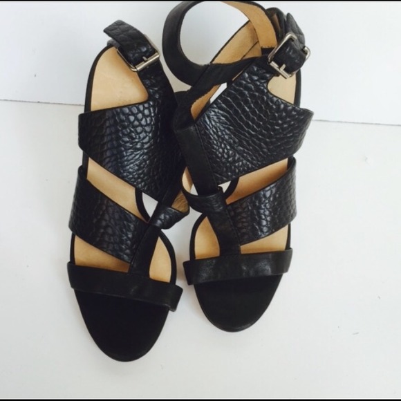 L.A.M.B. Black all leather strappy pumps Sz 6 new - Picture 2 of 4