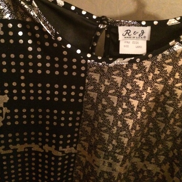 🇺🇸Black and silver sheer sleeve blouse🇺🇸 - Picture 2 of 4