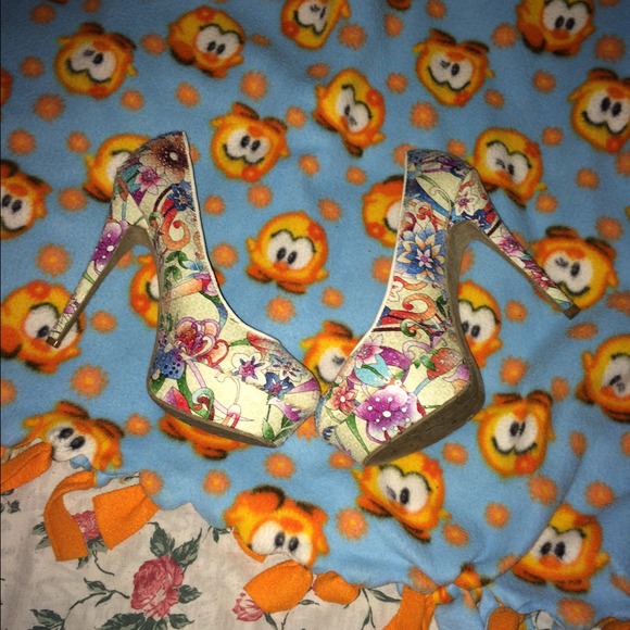 Heels. - Picture 5 of 5