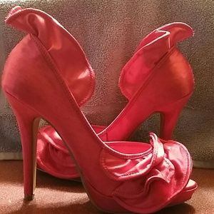 Fuchsia ruffle of line shoes