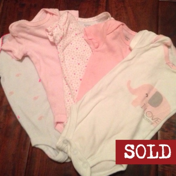 Pre Bundled lot of 5 baby girl onesies size NB
