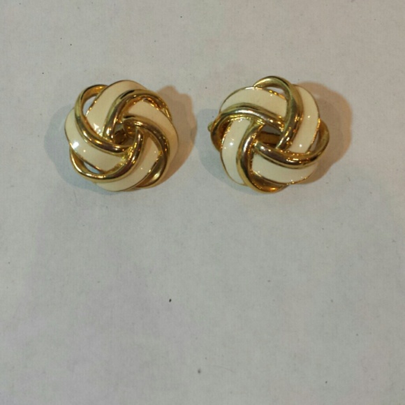Vintage Trifari Clip Earrings
