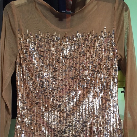 Sequenced Sheer blouse - Picture 2 of 4