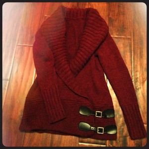 Wine color heavy sweater with buckle accent size ?