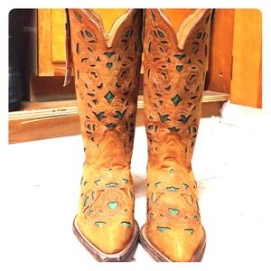Gorgeous cowboy boots...brand new!
