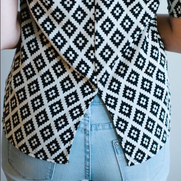 Aztec blouse - Picture 2 of 2