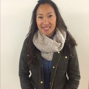 Super soft square pattern cowl