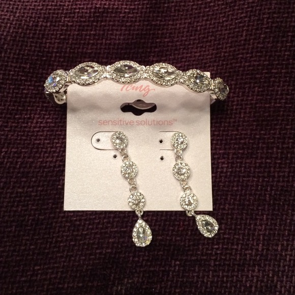 Earring and Bracelet Set from Icing