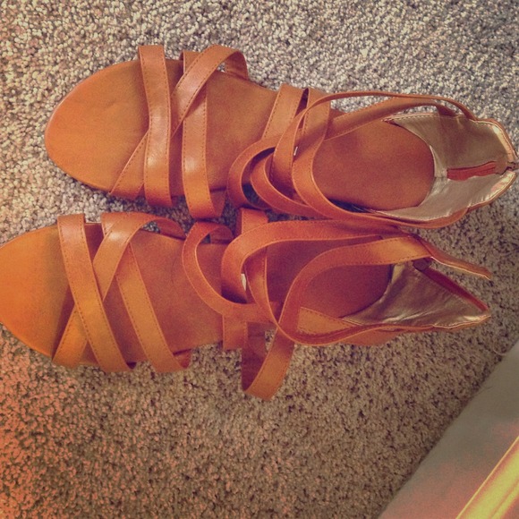 Brown mini wedge gladiator strappy sandals