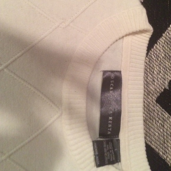 Oscar de la Renta cream sweater - Picture 2 of 3