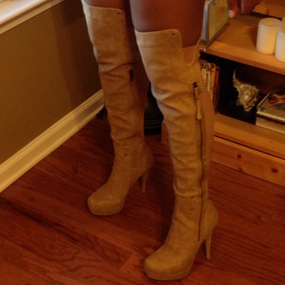 ❌SOLD❌ Over the knee boots - Picture 3 of 4