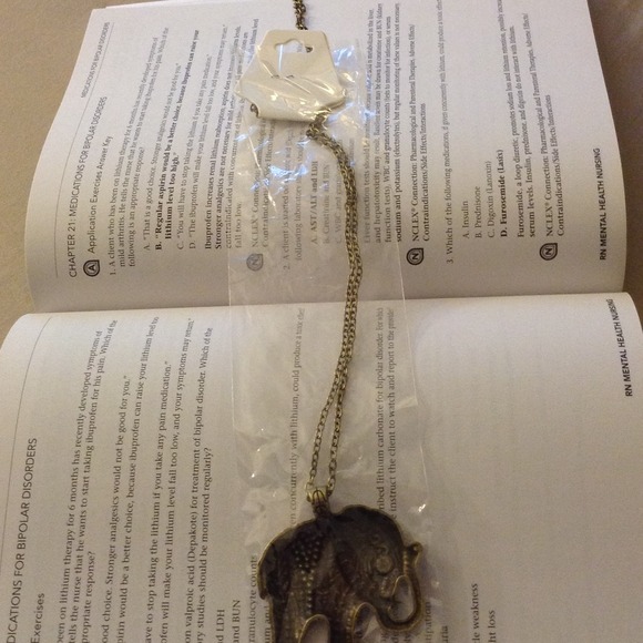 Elephant necklace - Picture 4 of 4