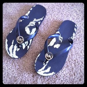 MK flip flops