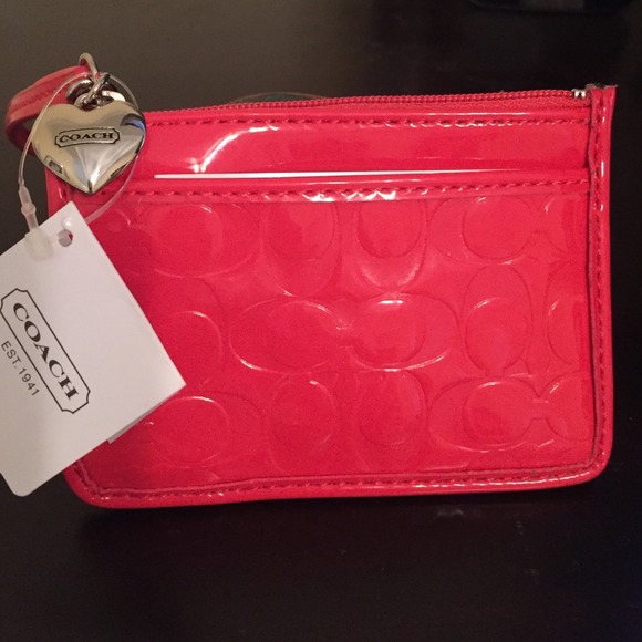 coach wristlets 57