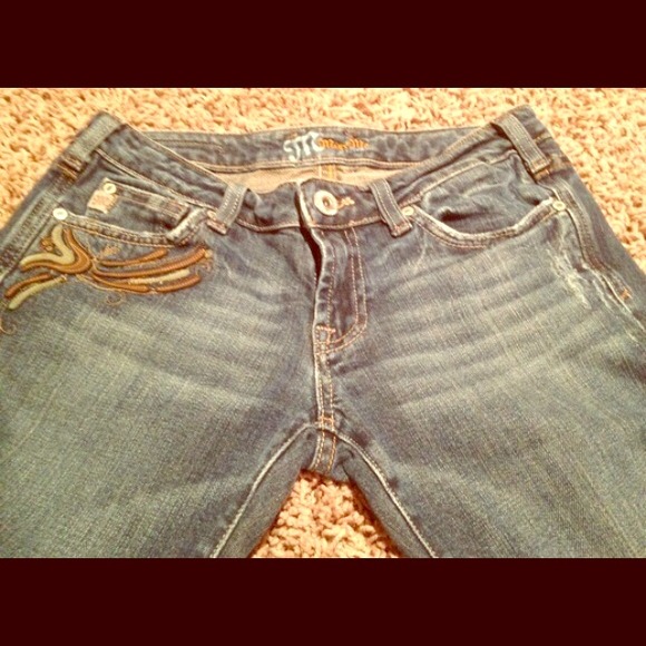 🌹 Miss Me Boot Cut Jeans (Size 28)🌹