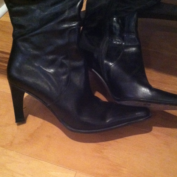 Knee high boots - Picture 3 of 4