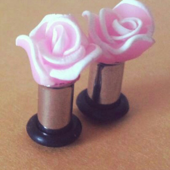 Mini Blossom tunnels