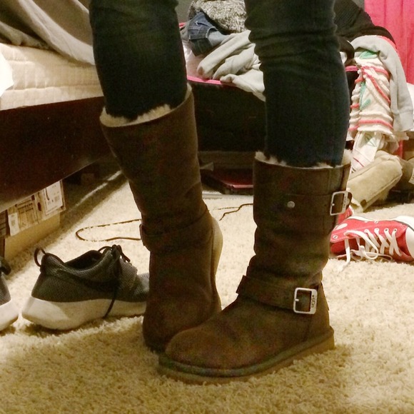 womens ugg sutter boots