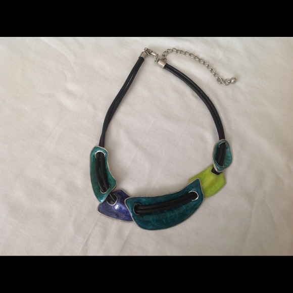 Necklace - Picture 1 of 3