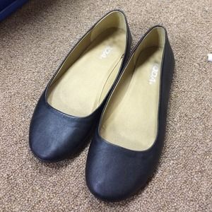 Ballet flats