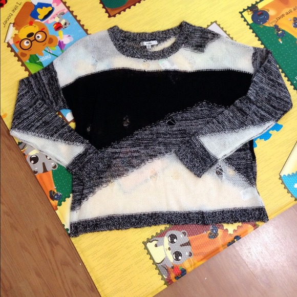 Final sale! Sweater