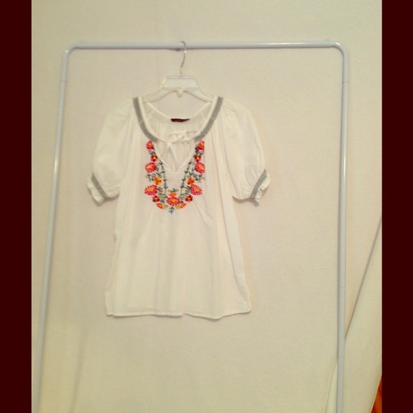 White Top With Stitching on Front
