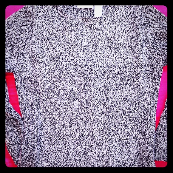 Liz Claiborne ladies PM sweater - Picture 1 of 4