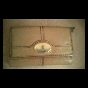 Genuine Fossil Leather Womens Wallet
