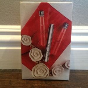 💥💥💥SALE💥💥💥Oscar de la Renta EDT Purse Spray.