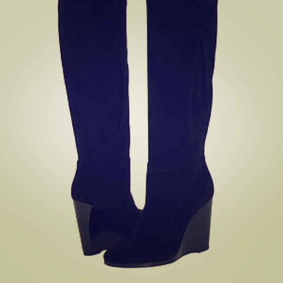Black Wedge Boots 👢🎀