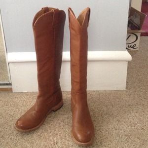 Size 6 Dolce Vita tan riding boots