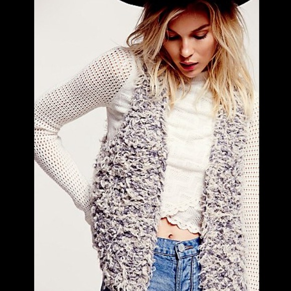 💜bundled Free People faux fur vest - Picture 2 of 4