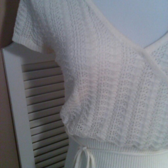 SOLD IN BUNDLE.  Lightly Sheer Top - Picture 2 of 3