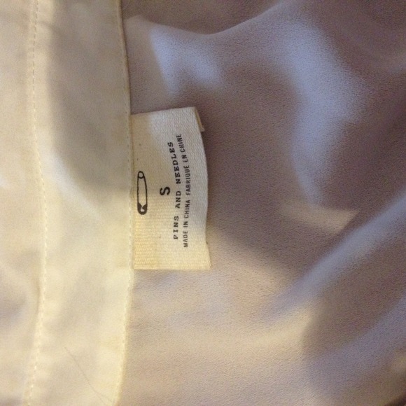 Urban Outfitter's white flower blouse - Picture 2 of 2