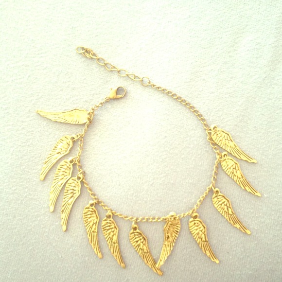 Gold wing ankle bracelet