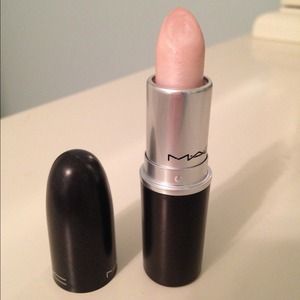 Mac lipstick in Bubbles!