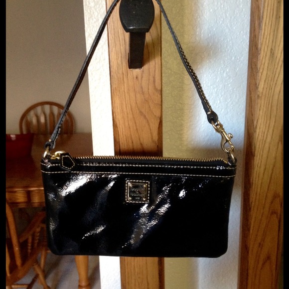 Dooney & Bourke Handbags - Dooney&Bourke purse