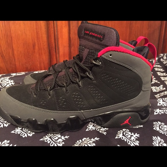 Retro Jordan 9s size 7Y