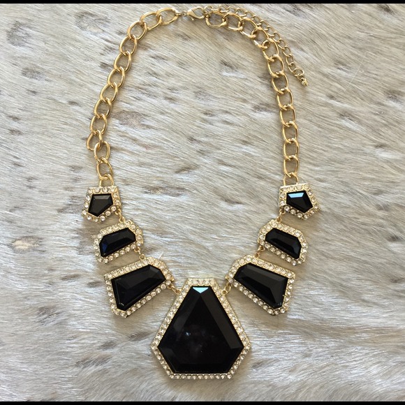 Baublebar Jewelry - Bauble bar necklace with rhinestone detail