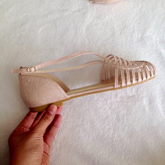 🔴SOLD🔴Nude ankle strap flats - Picture 2 of 4