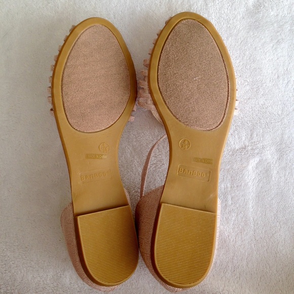 🔴SOLD🔴Nude ankle strap flats - Picture 3 of 4