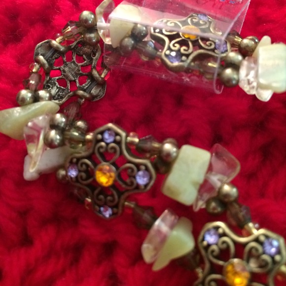 NWT Metal+bead+rhinestone bracelet w/ stretch fit - Picture 2 of 2