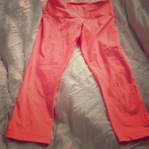 Lulu lemon tight Capri orange color like NEW