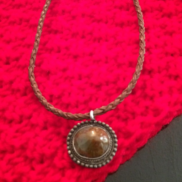 NWT choker with bead pendant