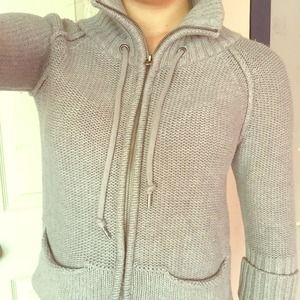 American Eagle gray knit sweater